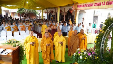 Chư Tăng, Phật tử, đại diện chính quyền tham dự Đại lễ Phật đản tại chùa An Lạc