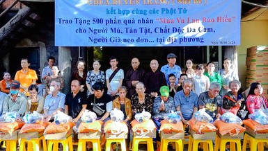 Chùa Huyền Trang tổ chức tặng 500 phần quà nhân mùa Vu lan
