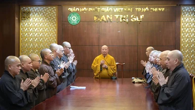 Hòa thượng Thích Lệ Trang phân công một số việc đến Ban Nghi lễ TP.HCM liên quan chuẩn bị cho Đại lễ Vesak Liên Hiệp Quốc - Ảnh: H.Giang