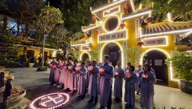 Câu lạc bộ Thanh thiếu niên Phật tử Quán Sứ tổ chức Lễ kính mừng Khánh đản Đức Phật A Di Đà 