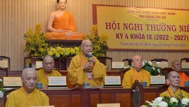 Trưởng lão Hòa thượng Thích Thiện Nhơn chủ trì phiên bế mạc hội nghị - Ảnh: Bảo Toàn/BGN