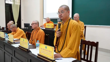 Đại đức Thích Huệ Phát chủ trì buổi họp thay Thượng tọa Trưởng ban Trị sự tỉnh có Phật sự vắng họp