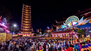 Không khí Đại lễ Phật đản - Vesak Liên Hiệp Quốc tại Việt Nam Quốc Tự, TP.HCM - Ảnh: Quảng Đạo/BGN