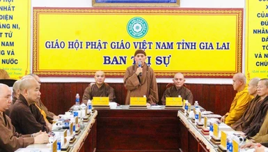 Thượng tọa Thích Tâm Mãn, Trưởng ban Trị sự tỉnh chủ trì buổi họp của Ban Thường trực