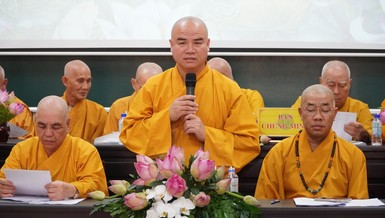 Thượng tọa Thích Tĩnh Triệt chủ trì buổi họp đầu tiên của Ban Thường trực Ban Trị sự tỉnh Đồng Tháp