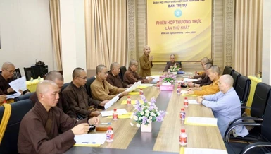 Quang cảnh buổi họp