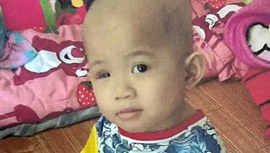 Mở rộng lòng từ: Mới 2 tuổi đã bị ung thư