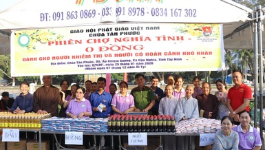 Phiên chợ nghĩa tình 0 đồng chia sẻ khó khăn với những hộ nghèo tại địa phương
