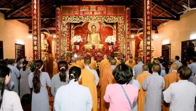 Lễ an vị tôn tượng Đức Phật Thích Ca Mâu Ni tại chánh điện chùa Linh Nguyên