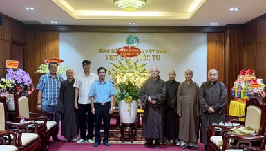 Đoàn Công an TP.HCM thăm và chúc Tết Ban Trị sự Phật giáo TP.HCM