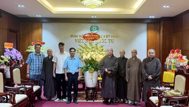 Đoàn Công an TP.HCM thăm và chúc Tết Ban Trị sự Phật giáo TP.HCM