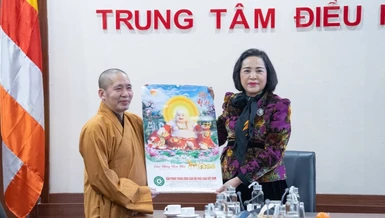  Phó Chủ tịch Quốc hội Nguyễn Thị Thanh chúc Tết Bính Ngọ tại chùa Quán Sứ