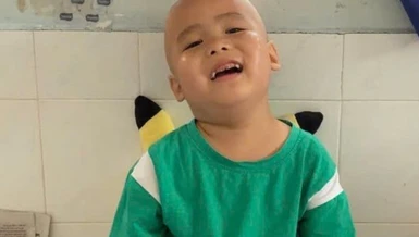 Mở rộng lòng từ: Nhà nghèo, con bị ung thư máu