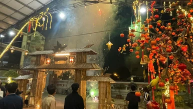 Phút giao thừa tại chùa Từ Xuyên