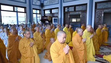 Môn đồ pháp quyến thành kính tưởng niệm Hòa thượng Thích Minh Phước