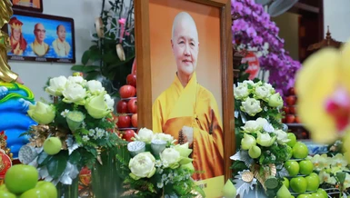 Di ảnh Ni trưởng Thích nữ Huyền Học tại Liên Hoa Ni tự, tỉnh Lâm Đồng