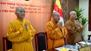 Chư tôn đức chủ tọa buổi họp