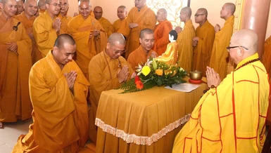 Chư Tăng tác pháp thọ an cư