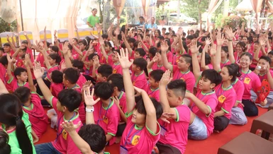 Hơn 200 em thanh thiếu niên tham gia khóa tu Hương sen Đồng Khởi lần IV