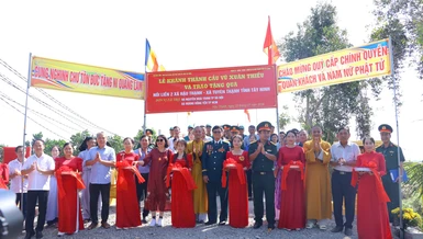 Khánh thành cây cầu Vũ Xuân Thiều