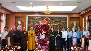 Phái đoàn lãnh đạo GHPGVN chúc mừng Ban Tôn giáo Chính phủ 