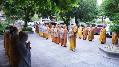 Chư Ni Phân ban Ni giới Trung ương khu vực phía Bắc thăm các trường hạ 