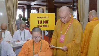 Giới tử tham gia kỳ thi tuyển Phật trường Đại giới đàn Thanh Kiểm, vào ngày 1-9 - Ảnh: Bảo Toàn/BGN
