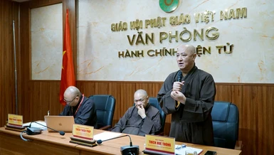 Hòa thượng Thích Huệ Thông phát biểu tại buổi họp