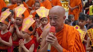 Hòa thượng Thích Thiện Chiếu, trụ trì chùa Kỳ Quang 2 chủ trì buổi lễ