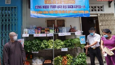 "Gian hàng 0 đồng" chia sẻ yêu thương đến bà con khó khăn