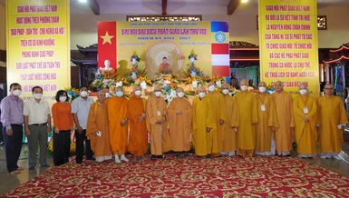 Hòa thượng Chủ tịch Hội đồng Trị sư cùng chư tôn đức Văn phòng 2 đến kiểm tra công tác Đại hội sau phiên trù bị 