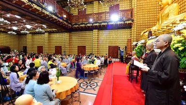 Buffet chay gây quỹ xây dựng chùa Quan Âm Đông Hải 