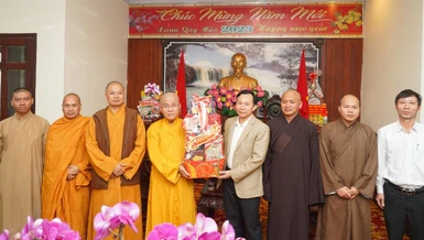 Đoàn thăm và chúc Tết tại Văn phòng Tỉnh ủy 