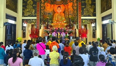 Chùa Bửu Đà hướng dẫn Phật tử cúng dường các trường hạ mùa an cư Phật lịch 2567