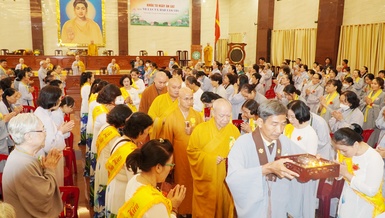 Ban Hoằng pháp GHPGVN TP.HCM đã tổ chức khóa tu Ngày an lạc lần thứ 45 với chủ đề “Vu lan và đạo làm con”