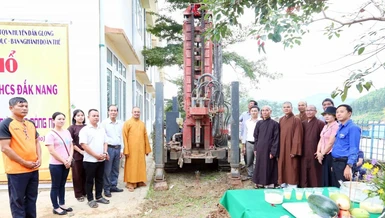 Lễ động thổ khoan giếng tặng Trường THCS Đắk Nang vào ngày 19-9