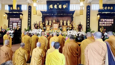 Tưởng niệm Hòa thượng Thích Minh Thành tại chùa Ấn Quang - Ảnh: Nguyễn Đức