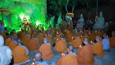 Đêm thắp nến tri ân tưởng niệm Đức Thánh Tổ Ni Đại Ái Đạo tại thiền viện Trúc Lâm Phương Nam