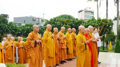 Ban Trị sự GHPGVN Q.Gò Vấp tưởng niệm, tri ân đến các anh hùng liệt sĩ 