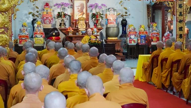 Sau lễ Bố-tát, Tăng Ni Q.3 vân tập tại trường hạ chùa Hưng Phước để sinh hoạt Tăng sự mùa An cư kiết hạ
