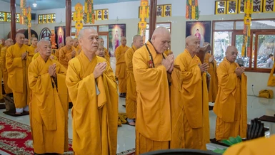 Chư tôn đức cử hành lễ Bố-tát tại chùa Di Đà, H.Củ Chi