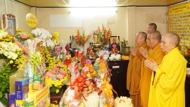 Chư tôn đức tưởng niệm 6 năm ngày Ni trưởng Thích nữ Như Mai viên tịch 