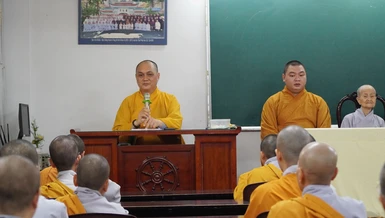 Thượng tọa Thích Thiện Chơn, Chủ nhiệm Lớp Sơ cấp Phật học Q.3 sách tấn Tăng Ni sinh trước khi thi tụng luật
