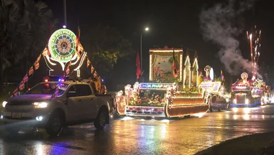 Đoàn xe hoa diễu hành trên các trục lộ chính của TP.Gia Nghĩa, Đắk Nông