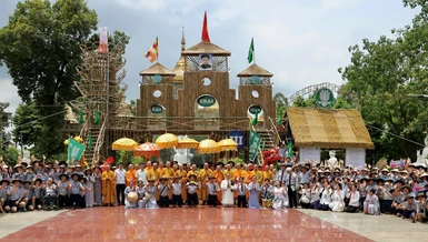 Khai mạc trại họp bạn liên ngành thanh thiếu Gia đình Phật tử các tỉnh thành Đông - Tây Nam Bộ và Bình Thuận - Ảnh: Bá Nam