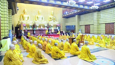 Lễ Bố-tát trong mùa An cư kiết hạ Phật lịch 2569 tại chùa Giác Ngộ