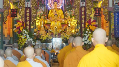 Khóa lễ Bố-tát tại chùa Linh Sơn Hải Hội