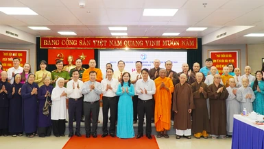 Họp mặt các vị chức sắc, chức việc các tôn giáo trên địa bàn P.Xuân Hòa trước thềm xuân 