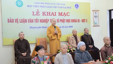 Học viện Phật giáo VN tại Huế đã tổ chức cho các học viên bảo vệ luận văn Thạc sĩ Phật học 