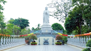 Vườn Đại Nguyện A Di Đà kỷ niệm 250 năm khai sơn Phước Long cổ tự